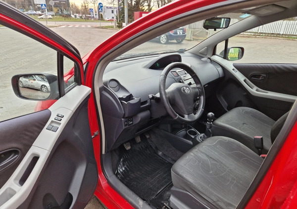 Toyota Yaris cena 12999 przebieg: 222000, rok produkcji 2008 z Warszawa małe 106